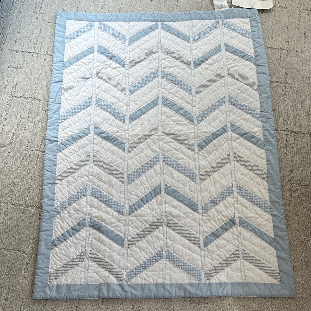 NWT Pottery Barn Baby Quilted Blanket in Light Blue, White & Grey - Picture 2 of 7